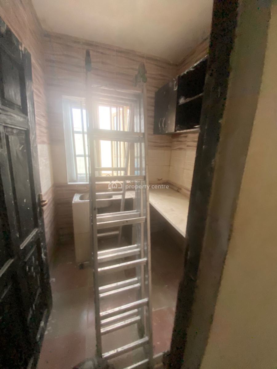 Luxuriously Spacious Mini Flat  Apartment with Excellent Finishing, No. 13, Akande Close, Sangotedo, Ajah, Lagos, Mini Flat (room and Parlour) for Rent