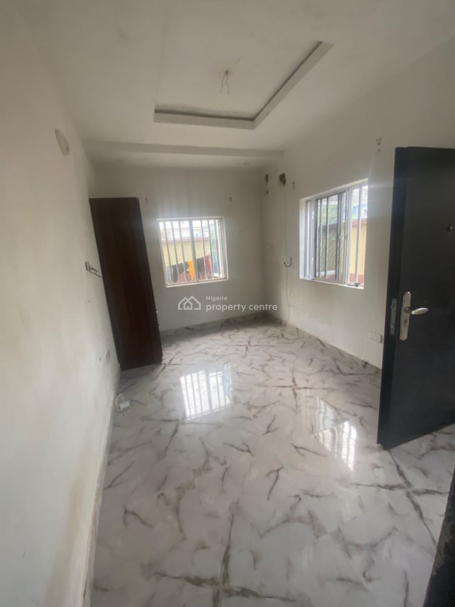 Luxuriously Spacious Self Contain  Apartment with Excellent Finishing, No. 13, Akande Close, Sangotedo, Ajah, Lagos, Self Contain (single Rooms) for Rent