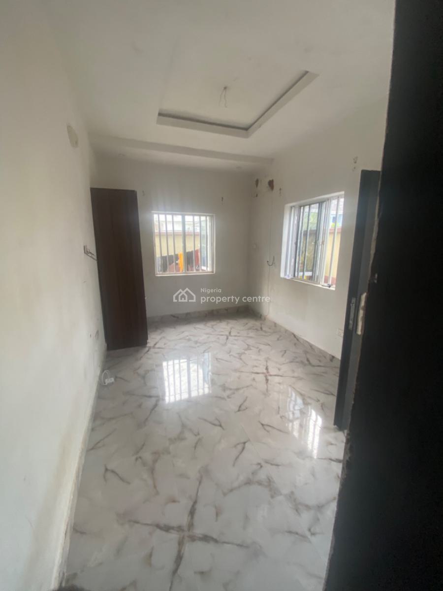 Luxuriously Spacious Self Contain  Apartment with Excellent Finishing, No. 13, Akande Close, Sangotedo, Ajah, Lagos, Self Contain (single Rooms) for Rent