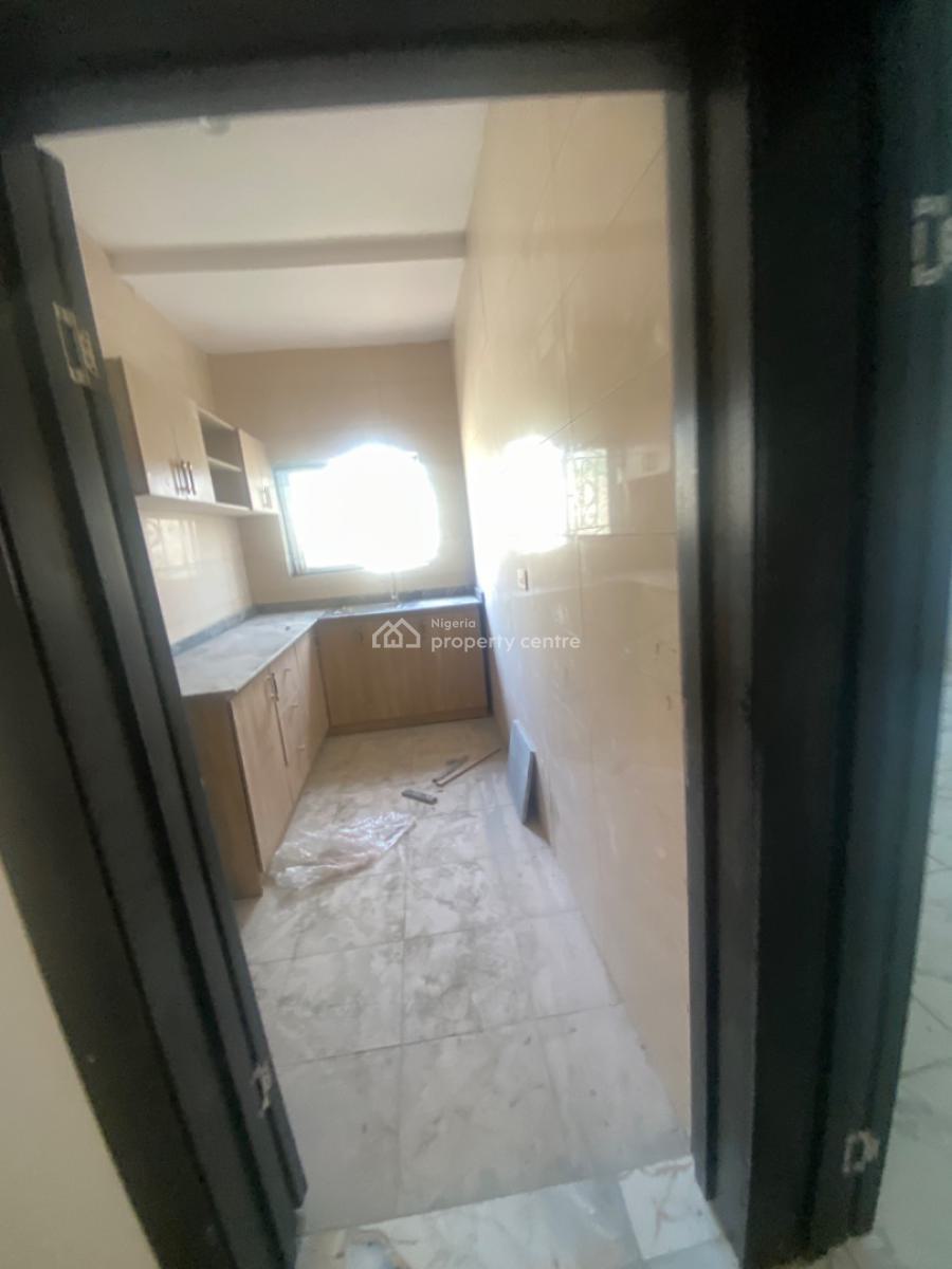 Luxuriously Spacious Bran Mini Flat Apartment with Excellent Finishing, No. 13, Akande Close, Sangotedo, Ajah, Lagos, Mini Flat (room and Parlour) for Rent