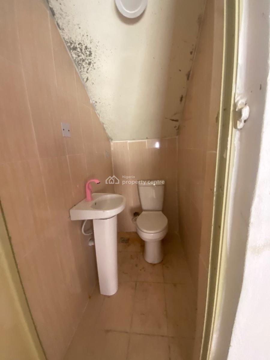 Luxuriously Spacious Sharp 2bedroom Duplex Terrace, No. 13, Akande Close Sangotedo, Sangotedo, Ajah, Lagos, Terraced Duplex for Rent