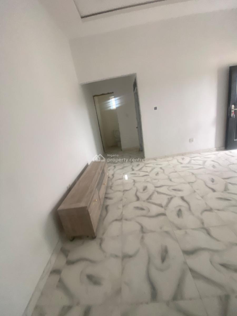 Luxuriously Spacious Sharp 2bedroom Flat, No. 13, Akande Close Sangotedo, Sangotedo, Ajah, Lagos, House for Rent