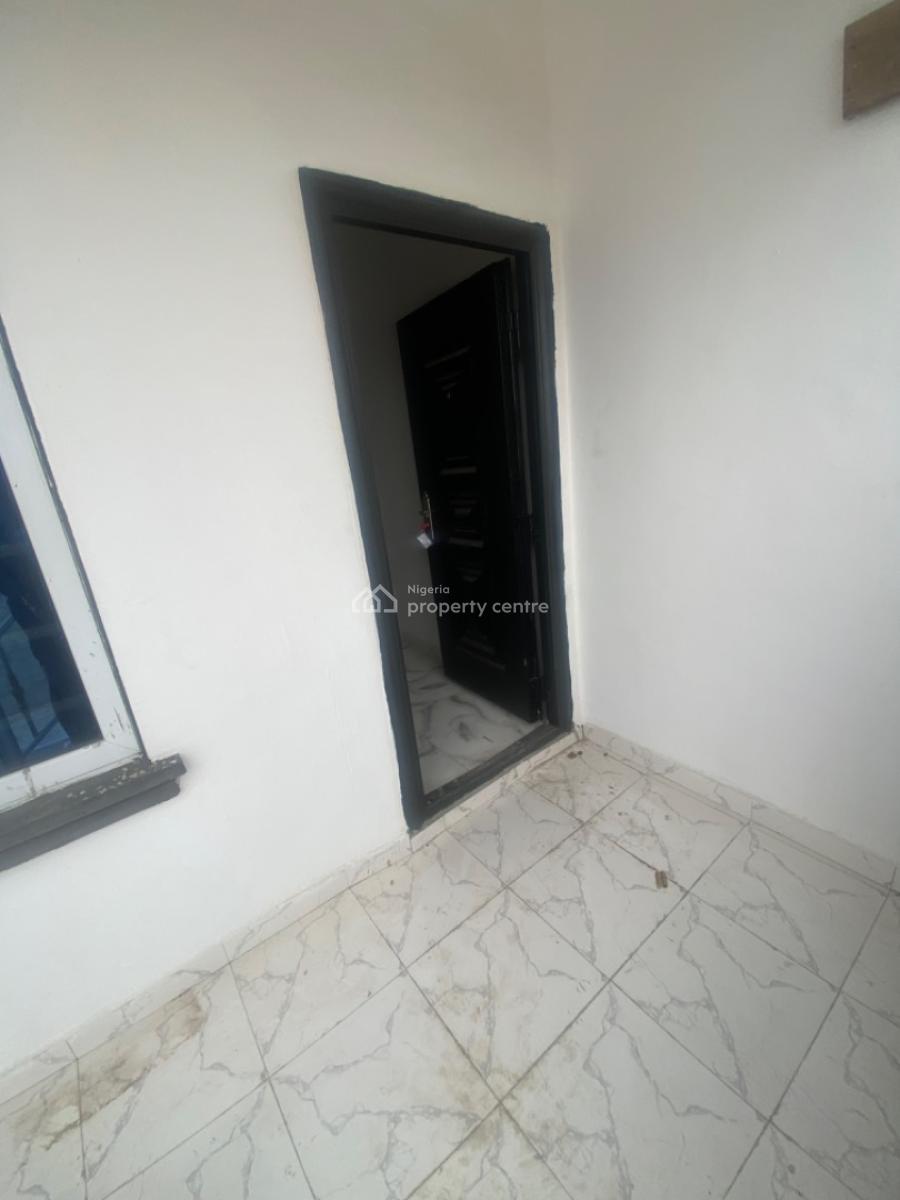 Luxuriously Spacious Sharp 2bedroom Flat, No. 13, Akande Close Sangotedo, Sangotedo, Ajah, Lagos, House for Rent
