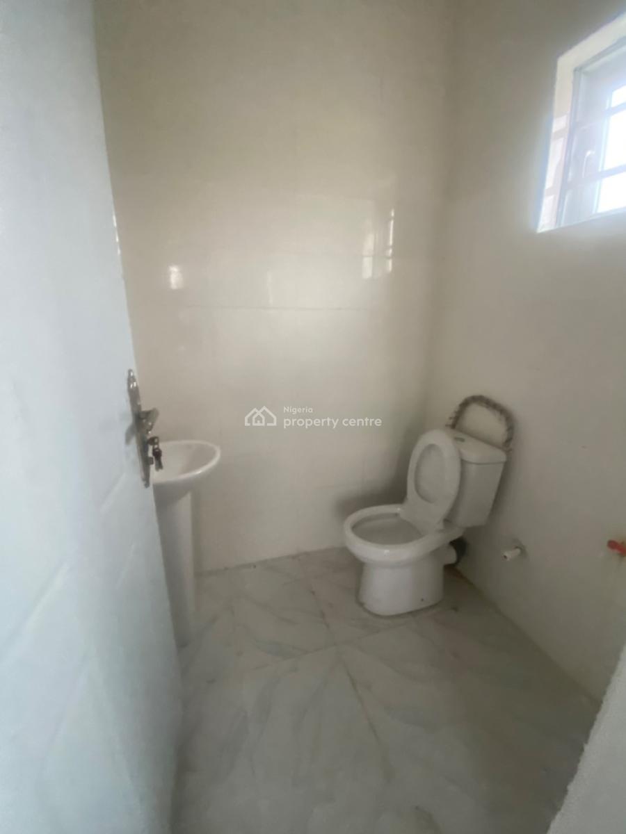 Luxuriously Spacious Sharp 2bedroom Flat, No. 13, Akande Close Sangotedo, Sangotedo, Ajah, Lagos, House for Rent