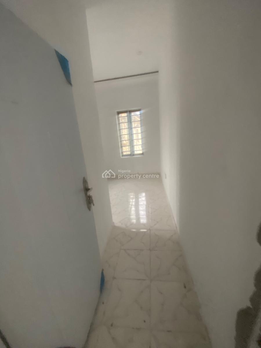 Luxuriously Spacious Sharp 2bedroom Flat, No. 13, Akande Close Sangotedo, Sangotedo, Ajah, Lagos, House for Rent