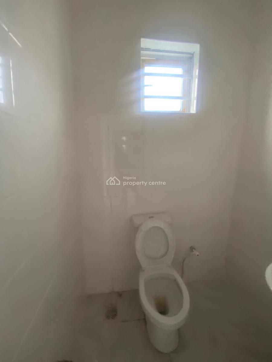 Luxuriously Spacious Sharp 2bedroom Flat, No. 13, Akande Close Sangotedo, Sangotedo, Ajah, Lagos, House for Rent