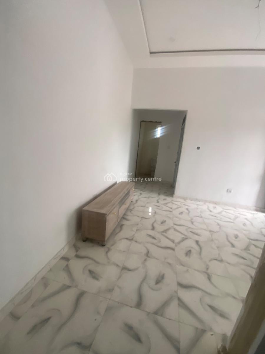 Luxuriously Spacious Sharp 2bedroom Flat, No. 13, Akande Close Sangotedo, Sangotedo, Ajah, Lagos, House for Rent