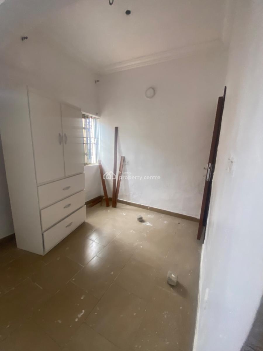 Luxuriously Spacious Sharp Self Contain, No. 13, Akande Close, Ologolo, Lekki, Lagos, Self Contain (single Rooms) for Rent