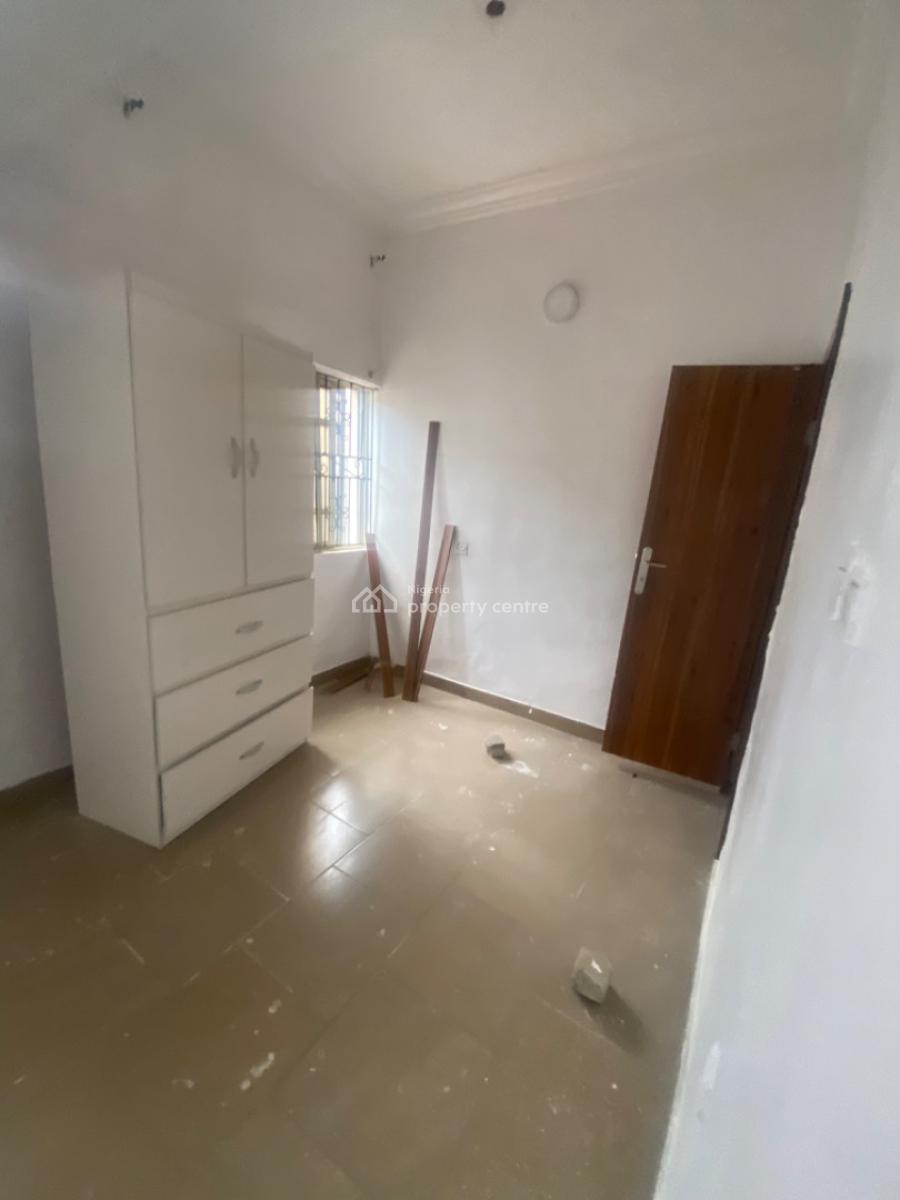 Luxuriously Spacious Sharp Self Contain, No. 13, Akande Close, Ologolo, Lekki, Lagos, Self Contain (single Rooms) for Rent