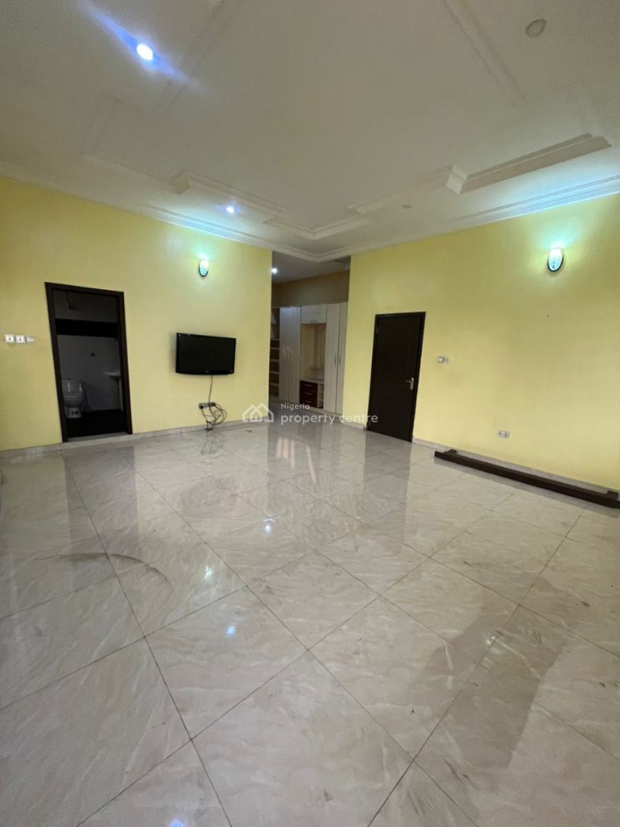 Spacious 3bedroom Flats with a Room Bq on First and Second Floor with, Off Oduduwa, Ikeja Gra, Ikeja, Lagos, Flat / Apartment for Rent