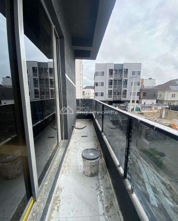 Fantastic 1 Bedroom  Apartment with a Elevator, Ologolo, Lekki, Lagos, Flat / Apartment for Sale