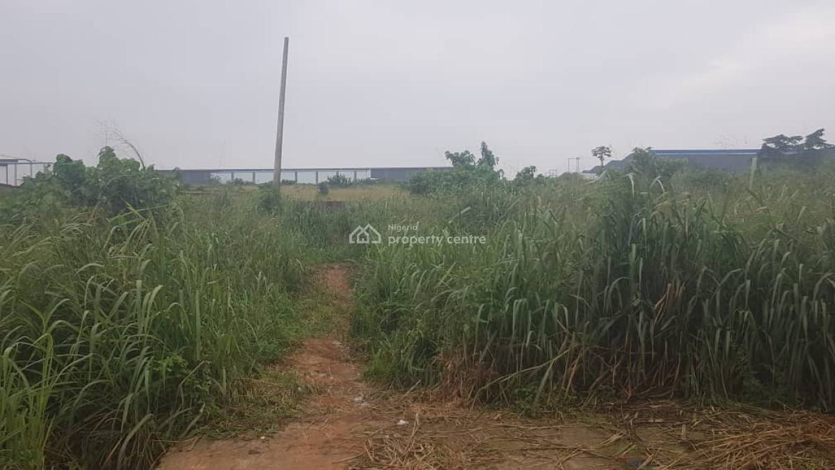 200 Acres of Large Expanse of Land, After Interchange, Sagamu, Ogun, Mixed-use Land for Sale