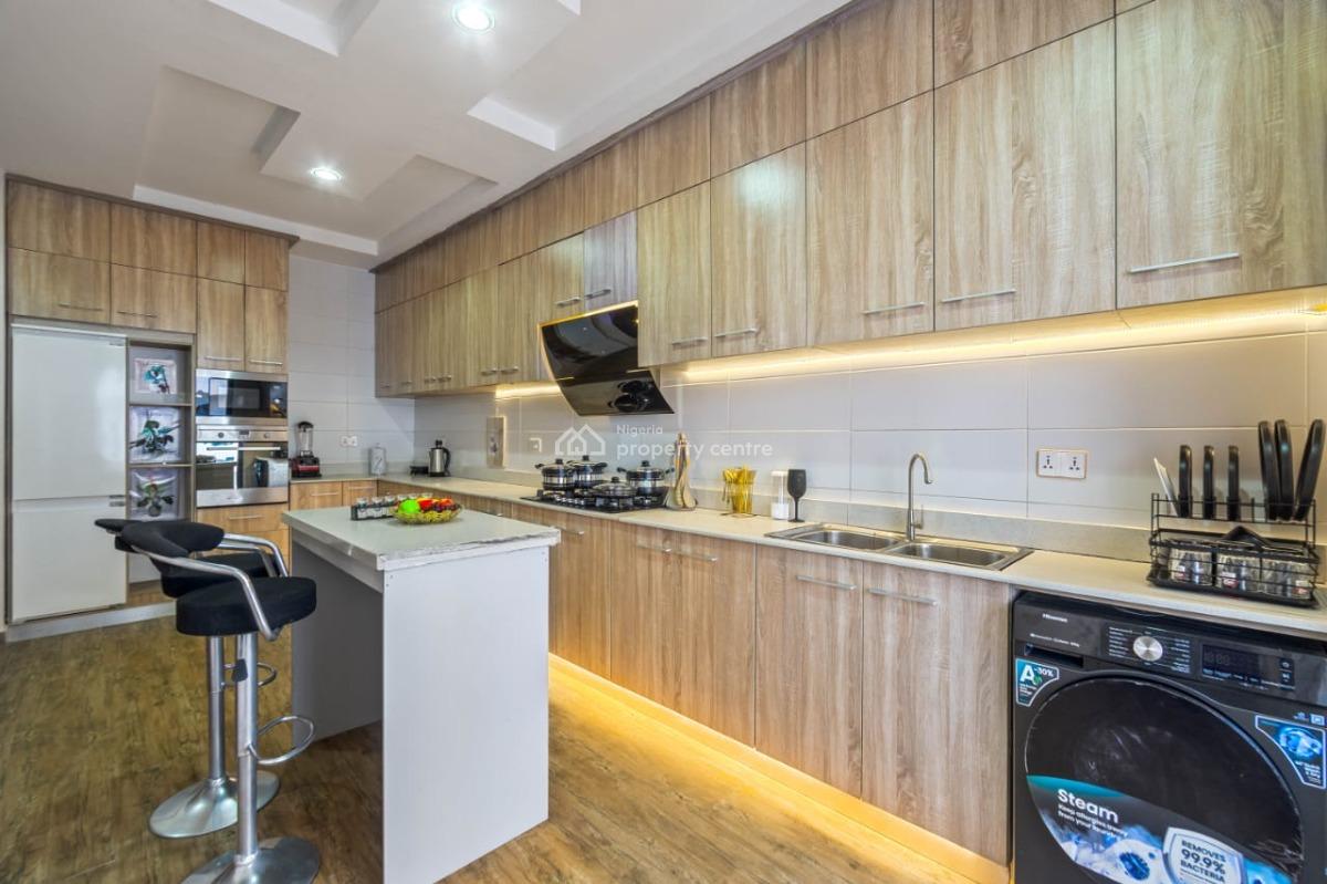 Luxury 3 Bedrooms Flat with Excellent Interiors, Periwinkle Estate, Freedom Way, Lekki Phase 1, Lekki, Lagos, Flat / Apartment Short Let