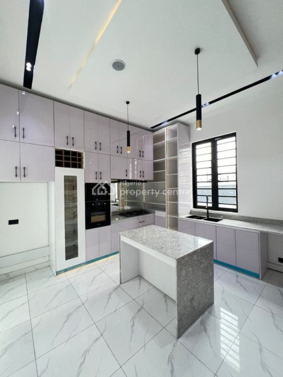 a 4 Bedroom Detected Duplex with Bq, Lekki Phase 2, Lekki, Lagos, Detached Duplex for Sale