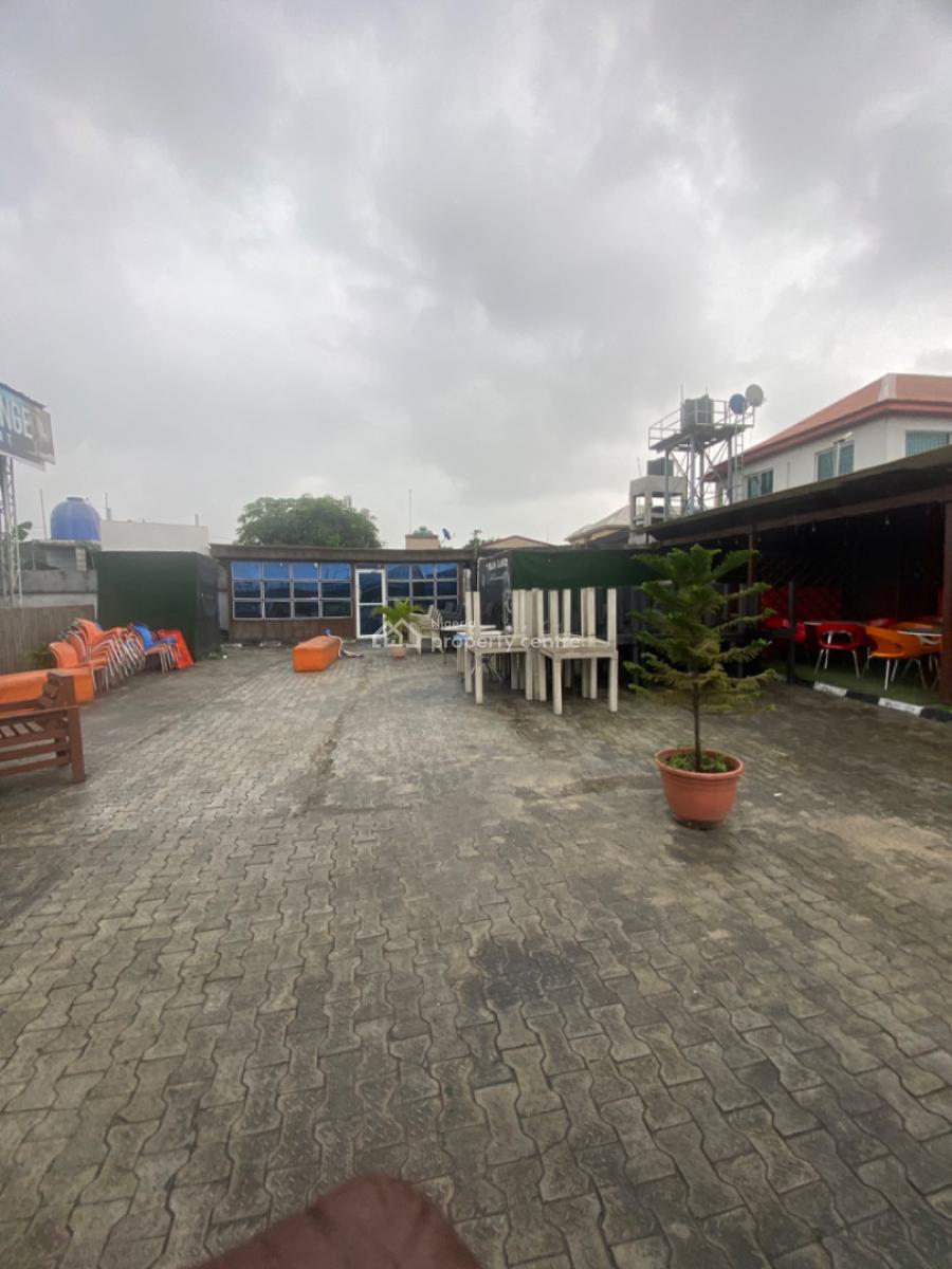 Luxuriously Spacious Bar and Restaurant, No 13 a Rafiu, Sangotedo, Ajah, Lagos, Restaurant / Bar for Rent