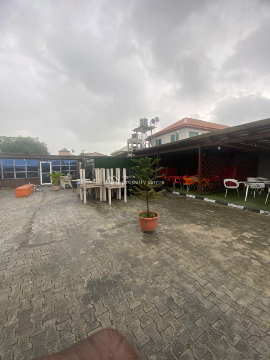 Luxuriously Spacious Bar and Restaurant, No 13 a Rafiu, Sangotedo, Ajah, Lagos, Restaurant / Bar for Rent