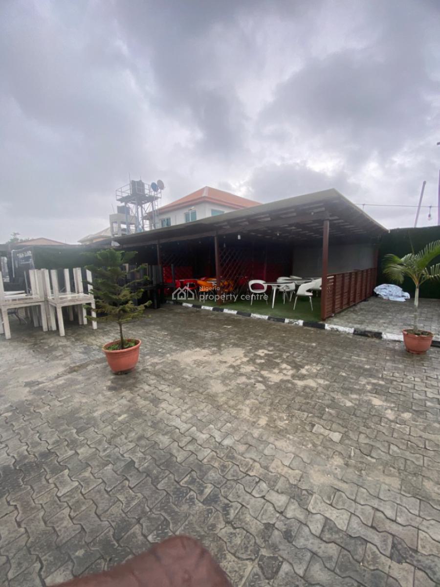 Luxuriously Spacious Bar and Restaurant, No 13 a Rafiu, Sangotedo, Ajah, Lagos, Restaurant / Bar for Rent