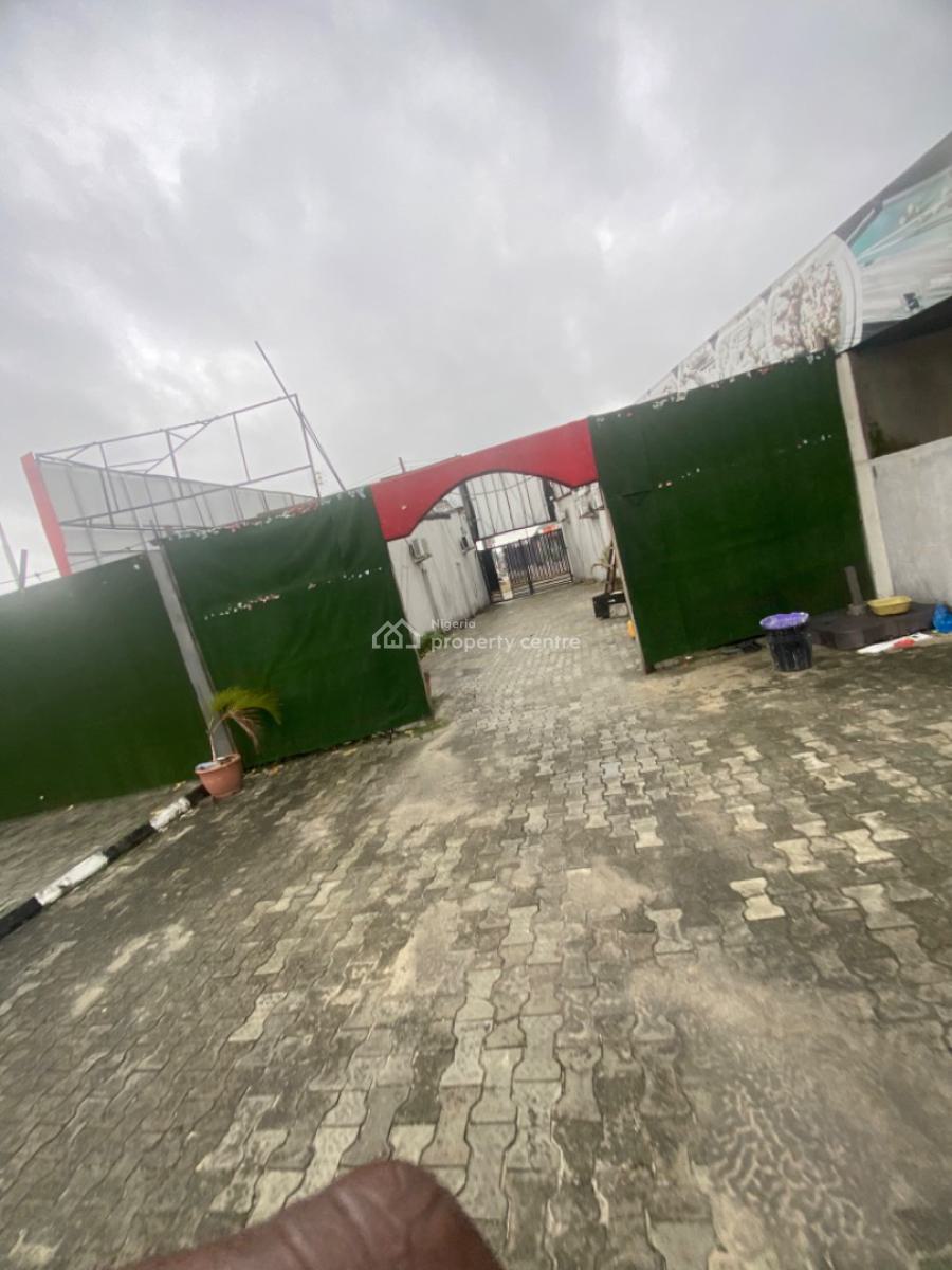 Luxuriously Spacious Bar and Restaurant, No 13 a Rafiu, Sangotedo, Ajah, Lagos, Restaurant / Bar for Rent