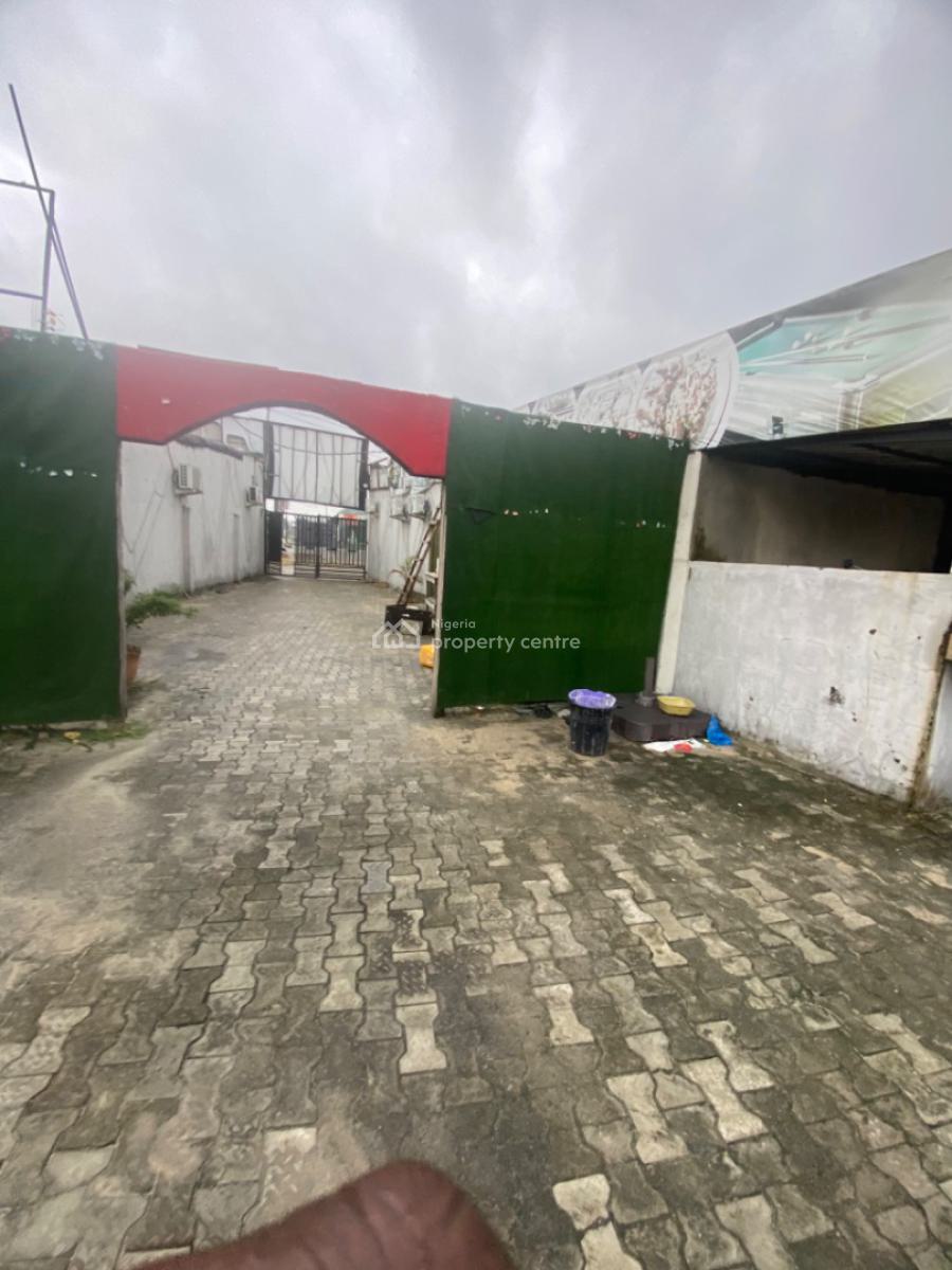 Luxuriously Spacious Bar and Restaurant, No 13 a Rafiu, Sangotedo, Ajah, Lagos, Restaurant / Bar for Rent