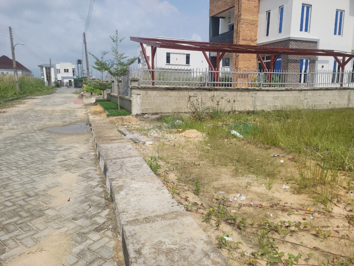 Standard 600sqm Plot of Land with Governor Consent. Installment Available, After Shoprite Novare Mall, Amity Estate, Sangotedo, Ajah, Lagos, Mixed-use Land for Sale