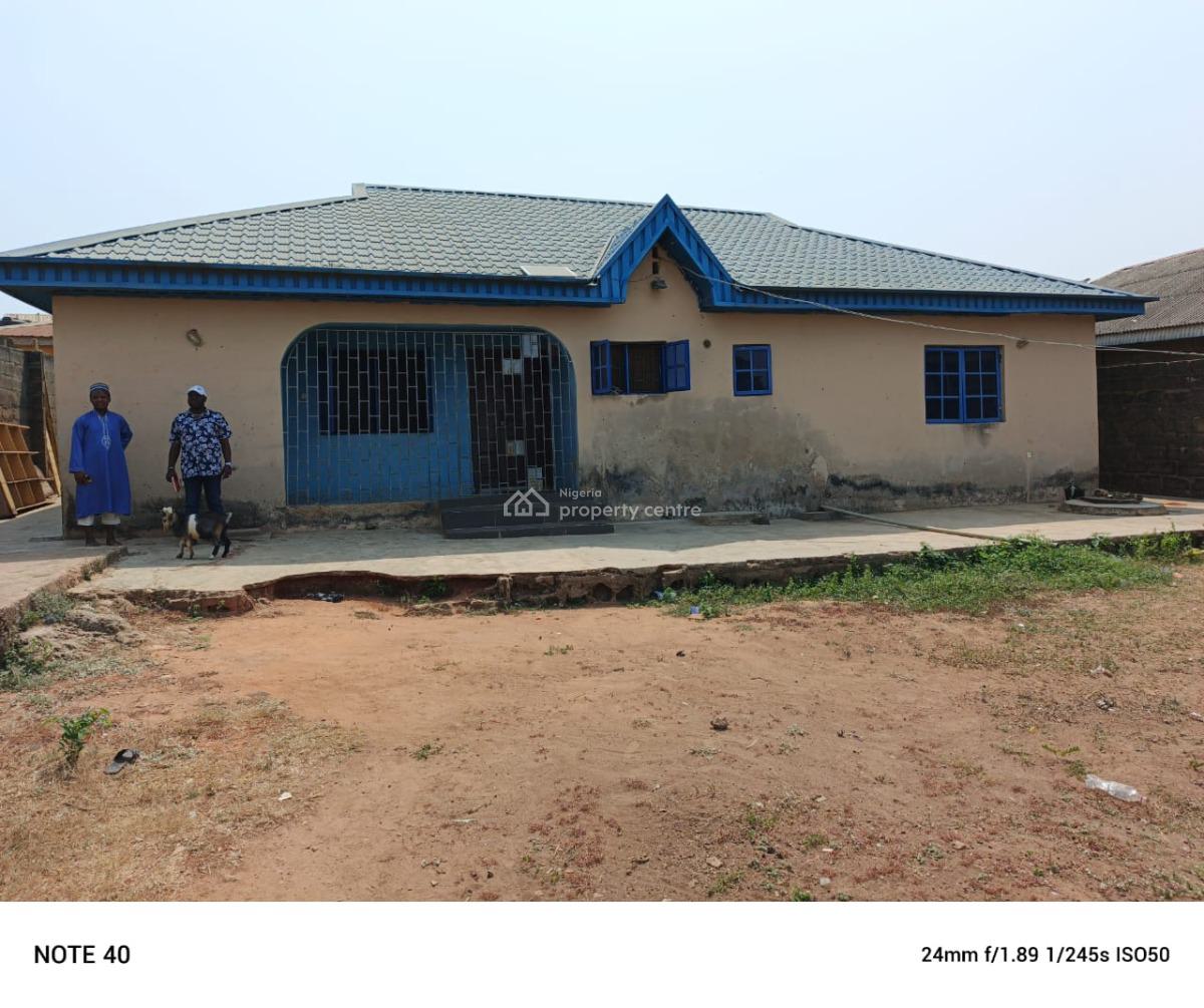 3 Bedroom Bungalow, Odogunyan, Ikorodu, Lagos, Detached Bungalow for Sale