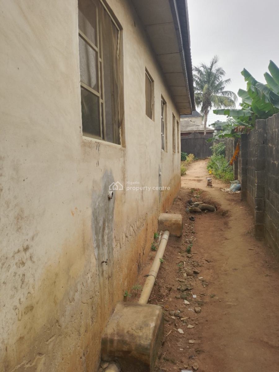 3 Bedroom, Morekete Off Bayeku Road, Igbogbo, Ikorodu, Lagos, Detached Bungalow for Sale