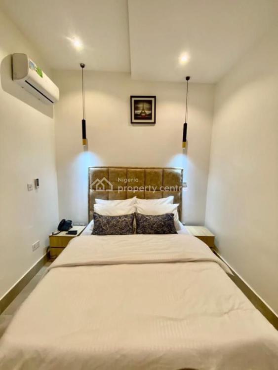 Luxury 1 Bedroom Apartment with Swimming Pool, Main, Lekki Phase 1, Lekki, Lagos, Mini Flat (room and Parlour) Short Let