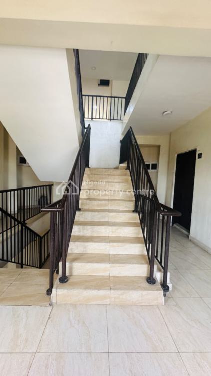 3 Bedroom Apartment on 2nd Floor in a Luxurious Gated Estate, Pinnock Beach Estate, Osapa, Lekki, Lagos, Flat / Apartment for Sale