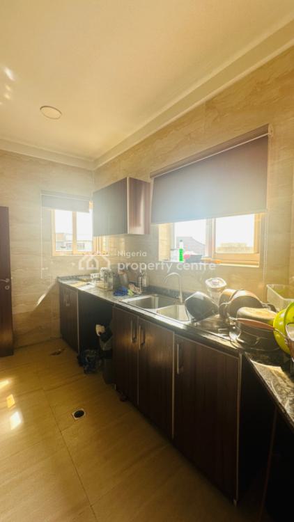 3 Bedroom Apartment on 2nd Floor in a Luxurious Gated Estate, Pinnock Beach Estate, Osapa, Lekki, Lagos, Flat / Apartment for Sale