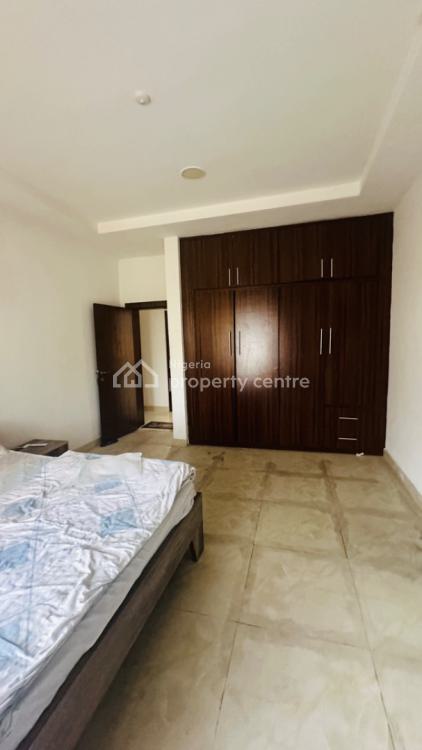 3 Bedroom Apartment on 2nd Floor in a Luxurious Gated Estate, Pinnock Beach Estate, Osapa, Lekki, Lagos, Flat / Apartment for Sale