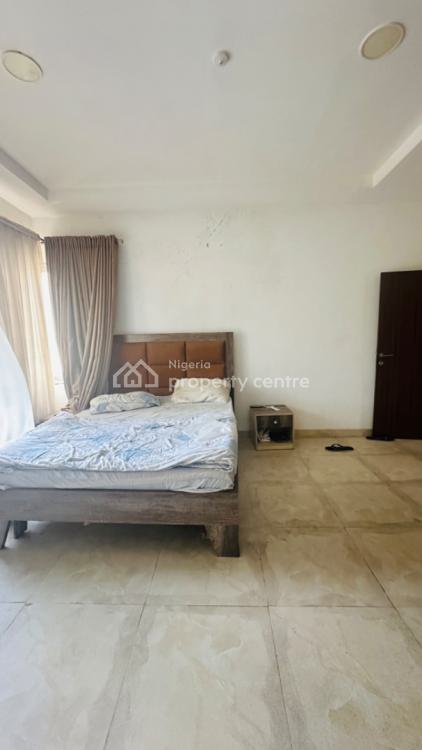 3 Bedroom Apartment on 2nd Floor in a Luxurious Gated Estate, Pinnock Beach Estate, Osapa, Lekki, Lagos, Flat / Apartment for Sale