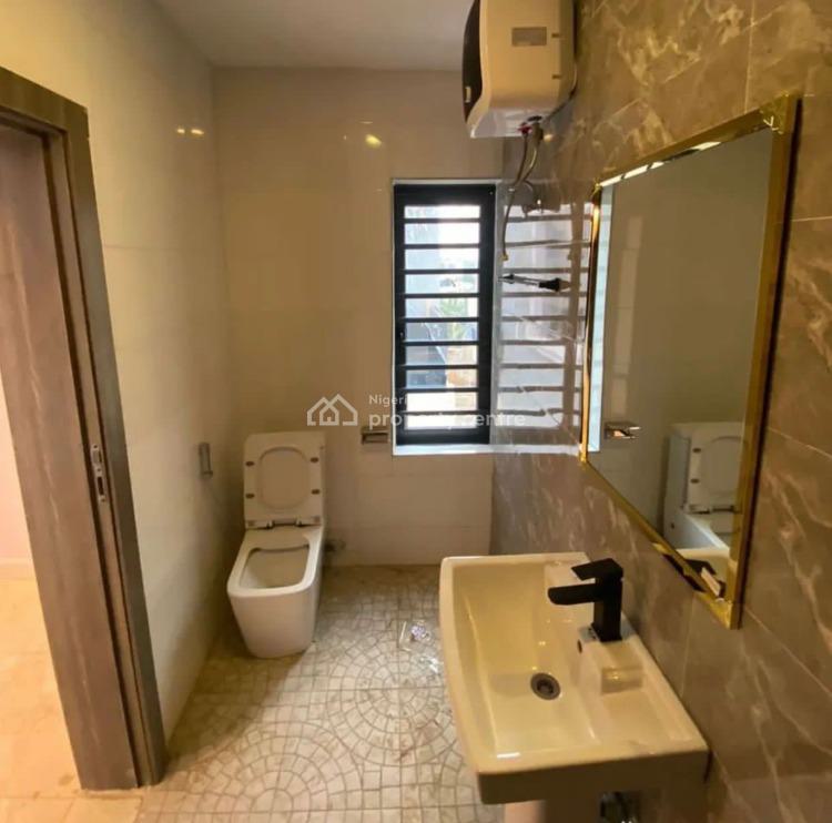 3 Bedroom Duplex, Yaba, Lagos, Terraced Duplex for Sale