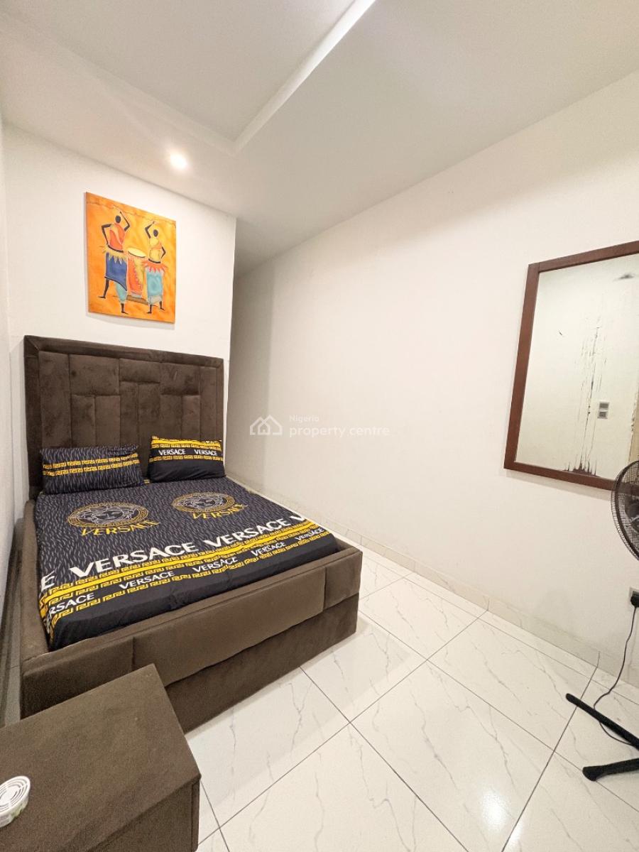 3 Bedrooms Duplex Airbnb Apartment with Swimming Pool and Gym, Along Orchid Road, Before The Orchid Enyo Filling Station, Lekki, Lagos, Terraced Duplex Short Let