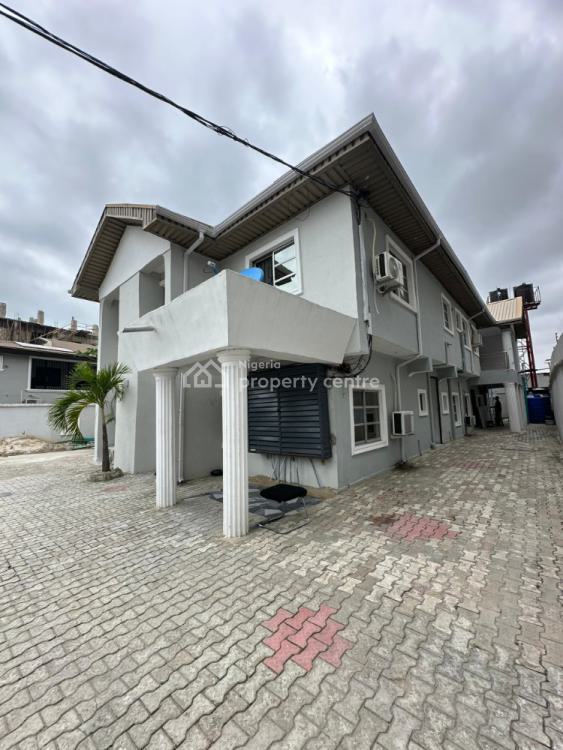 Lovely 3 Bedroom Apartment Upstairs, 2nd Toll Gate, Lekki, Lagos, House for Rent