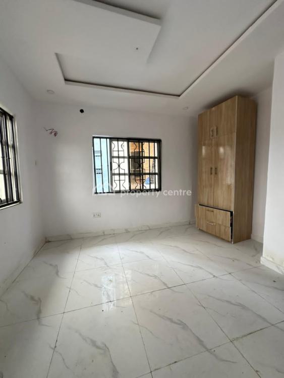 Lovely 3 Bedroom Apartment Upstairs, 2nd Toll Gate, Lekki, Lagos, House for Rent