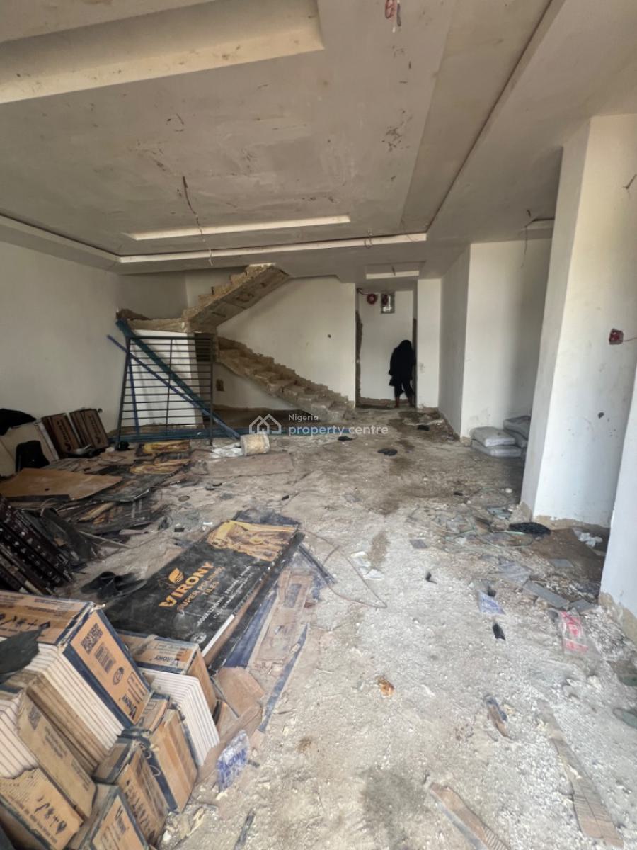 3 Bedrooms Terraced Duplex with a Bq, Airport Road, Kiami, Lugbe District, Abuja, Terraced Duplex for Sale