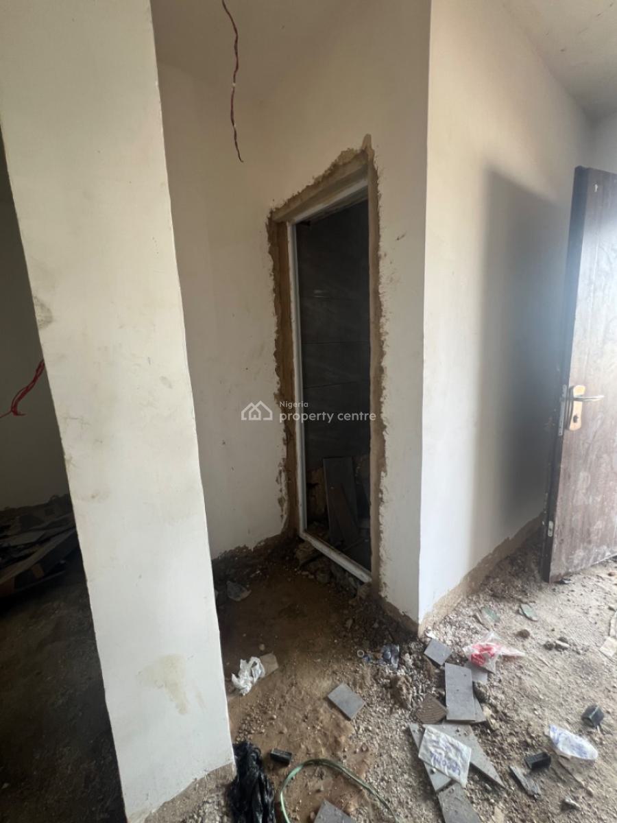 3 Bedrooms Terraced Duplex with a Bq, Airport Road, Kiami, Lugbe District, Abuja, Terraced Duplex for Sale