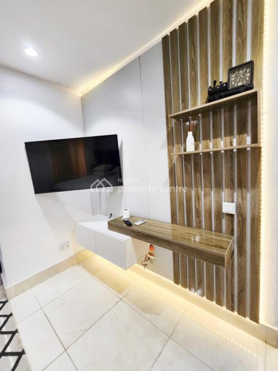 2 Bedrooms Apartment, Lekki Phase 1, Lekki, Lagos, Flat / Apartment Short Let