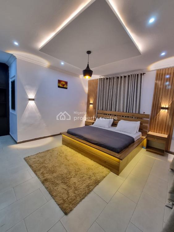 All Room En-suite 2 Bedrooms, Off Admiralty, Lekki Phase 1, Lekki, Lagos, Flat / Apartment Short Let