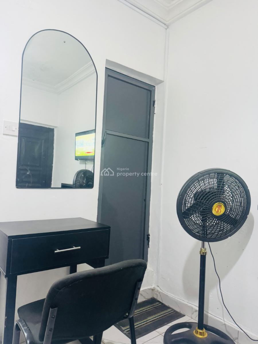 Beautiful Studio Apartment with Necessary Home Gadgets, Palmgrove, Shomolu, Lagos, Self Contain (single Rooms) Short Let