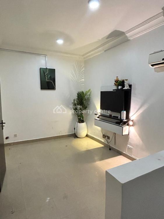 Furnished 2 Bedrooms Apartment, Lekki Phase 1, Lekki, Lagos, Flat / Apartment for Rent