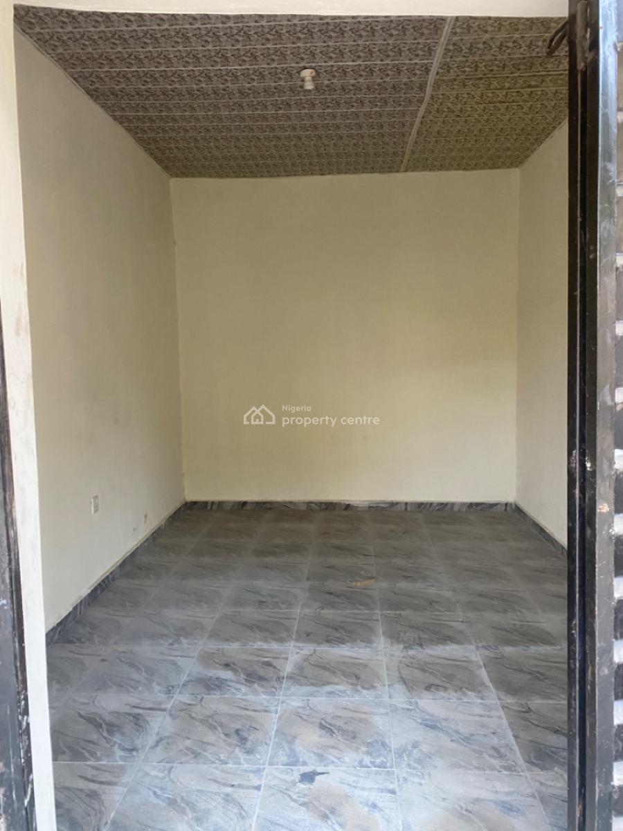 Luxuriously Spacious Space Shop, No 13 Adeyemi Close, Sangotedo, Ajah, Lagos, Shop for Rent