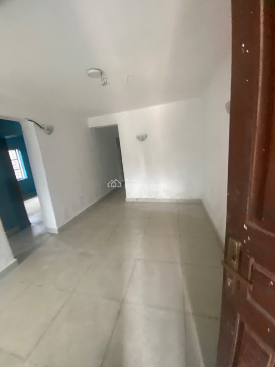 Luxuriously Spacious 2 Bedroom Flat, No 13 Adeyemi Close, Sangotedo, Ajah, Lagos, House for Rent
