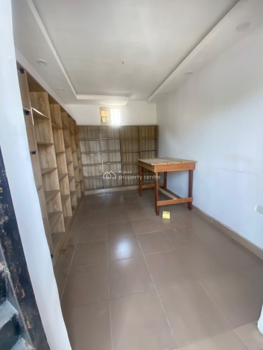Luxuriously Spacious Shop, No 13 Adeyemi Close Sangotedo, Sangotedo, Ajah, Lagos, Shop for Rent
