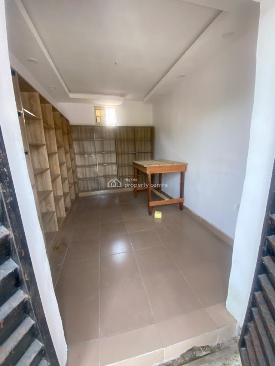 Luxuriously Spacious Shop, No 13 Adeyemi Close Sangotedo, Sangotedo, Ajah, Lagos, Shop for Rent