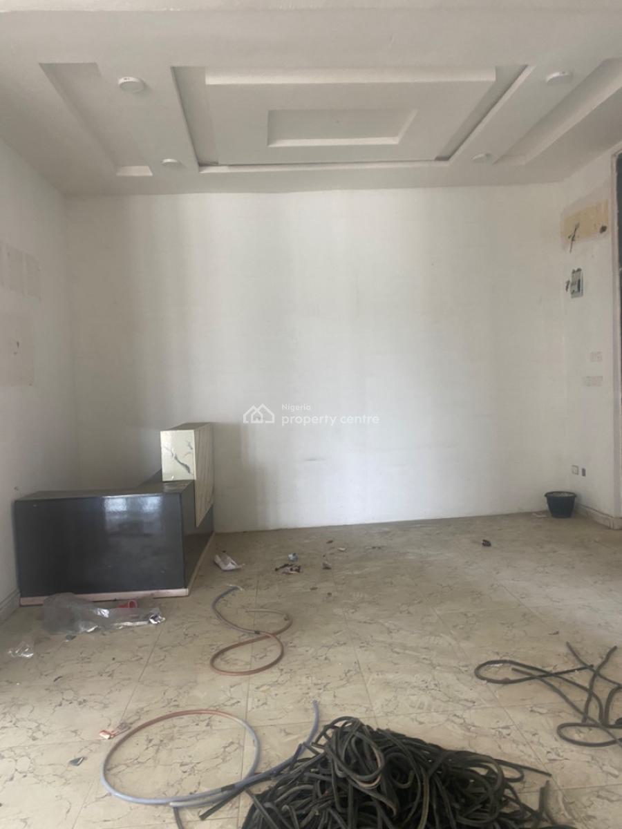Luxuriously Spacious Shop, No. 13, Adeyemi Close, Sangotedo, Ajah, Lagos, Shop for Rent