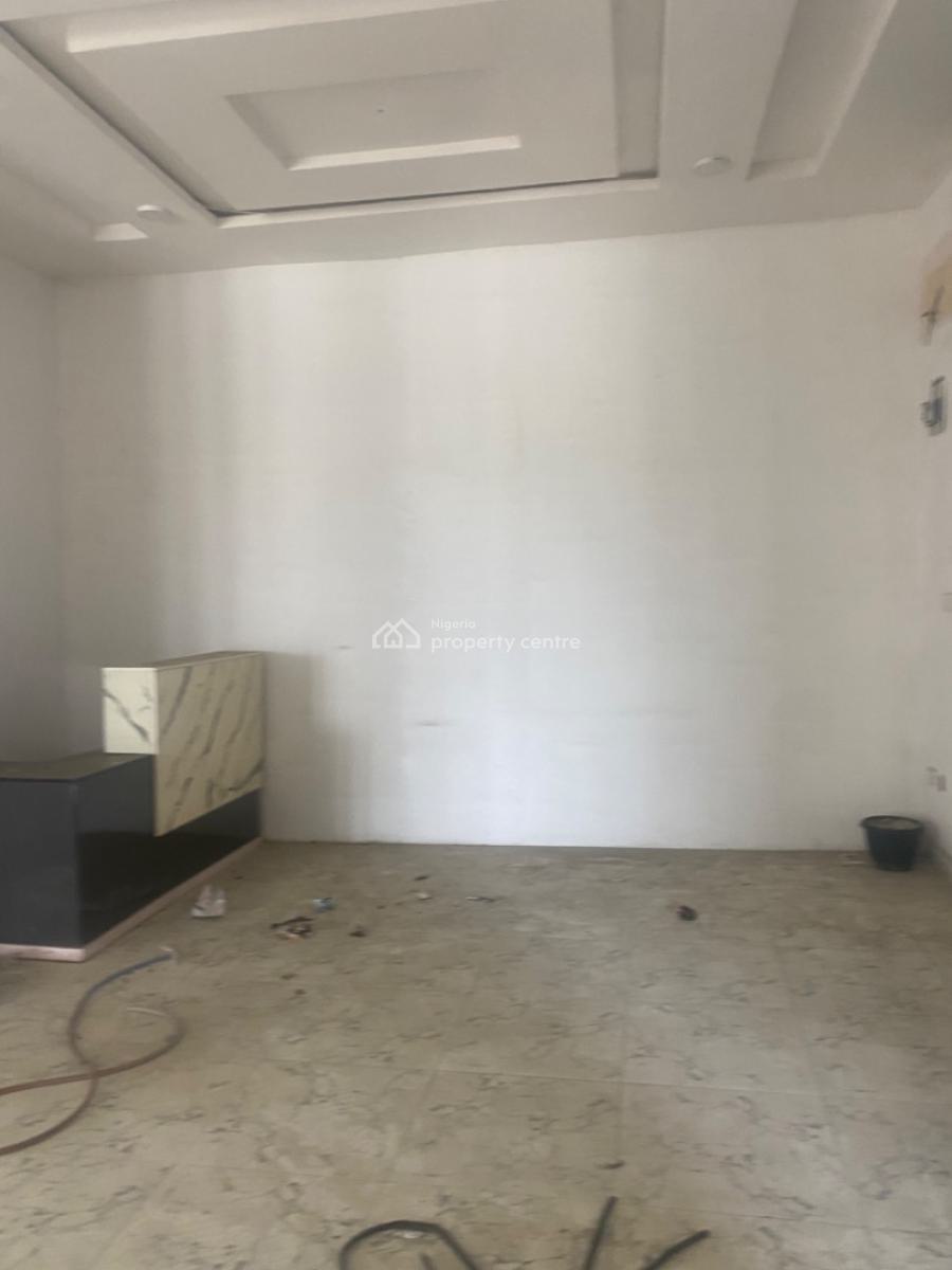 Luxuriously Spacious Shop, No. 13, Adeyemi Close, Sangotedo, Ajah, Lagos, Shop for Rent