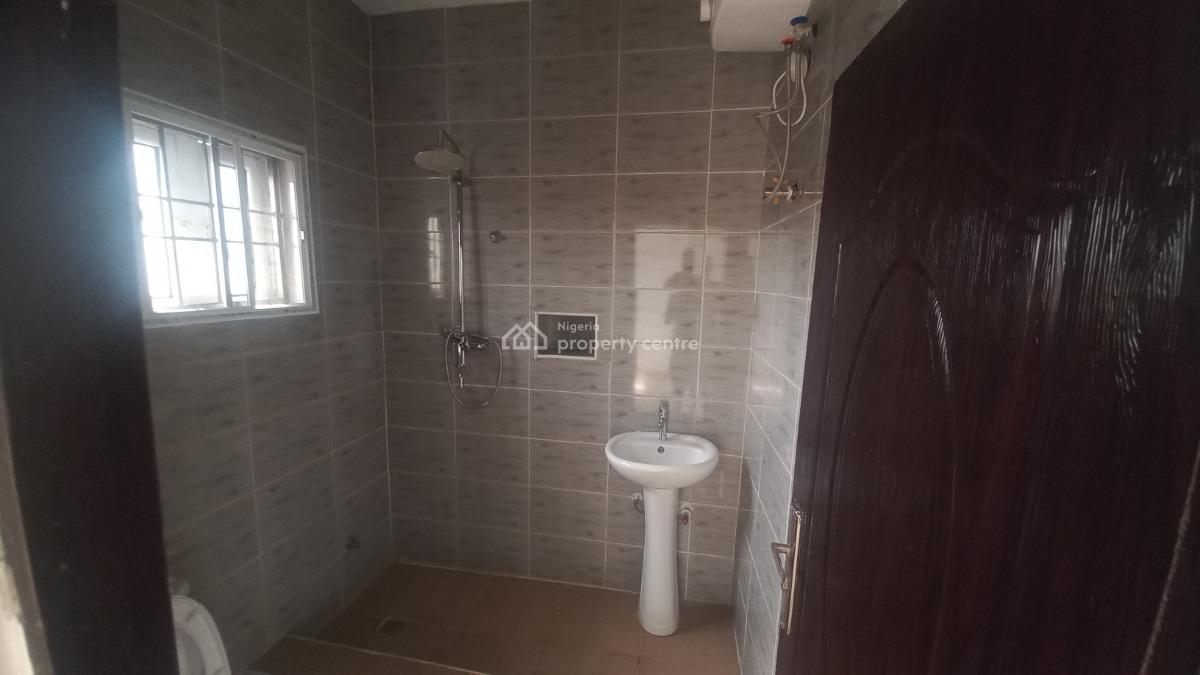 Clean 4 Bedrooms Duplex with Bq, Guzape District, Abuja, Terraced Duplex for Sale