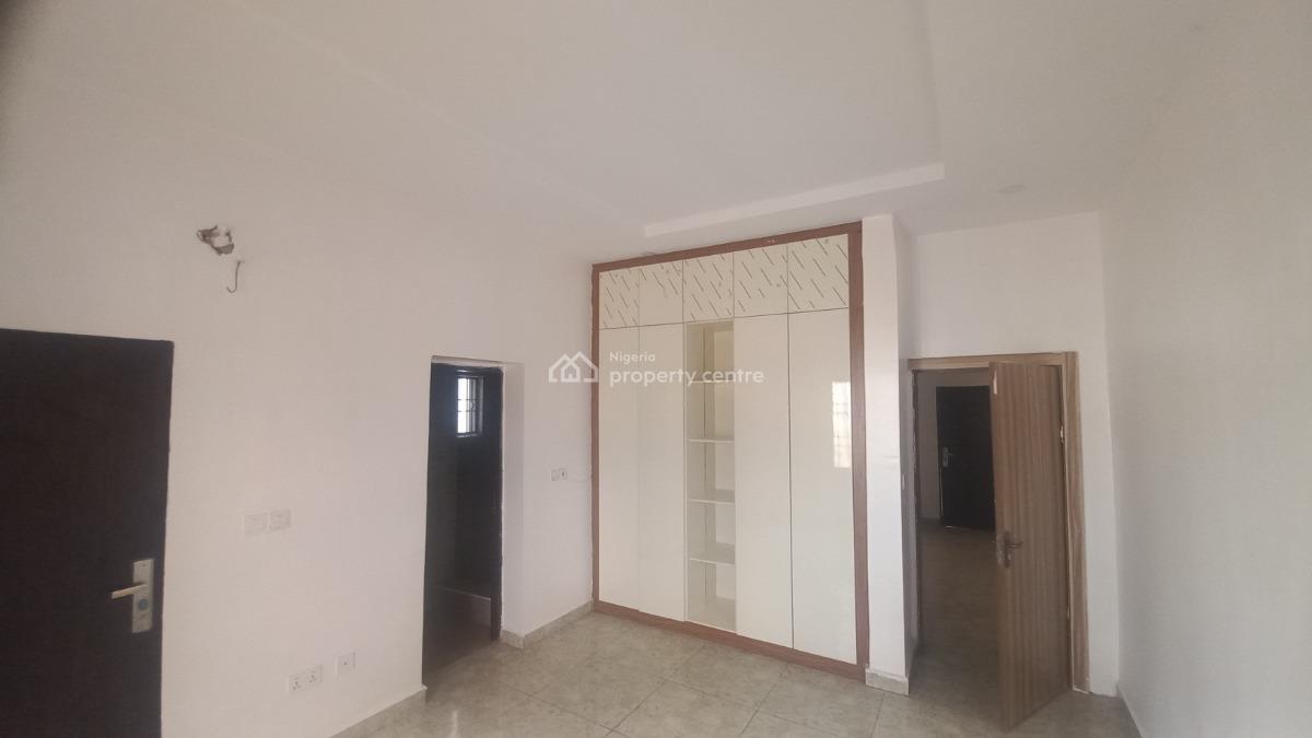 Clean 4 Bedrooms Duplex with Bq, Guzape District, Abuja, Terraced Duplex for Sale