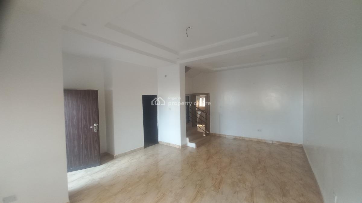 Clean 4 Bedrooms Duplex with Bq, Guzape District, Abuja, Terraced Duplex for Sale